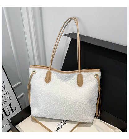 Oversized Faux Fur Tote Bag Acalora