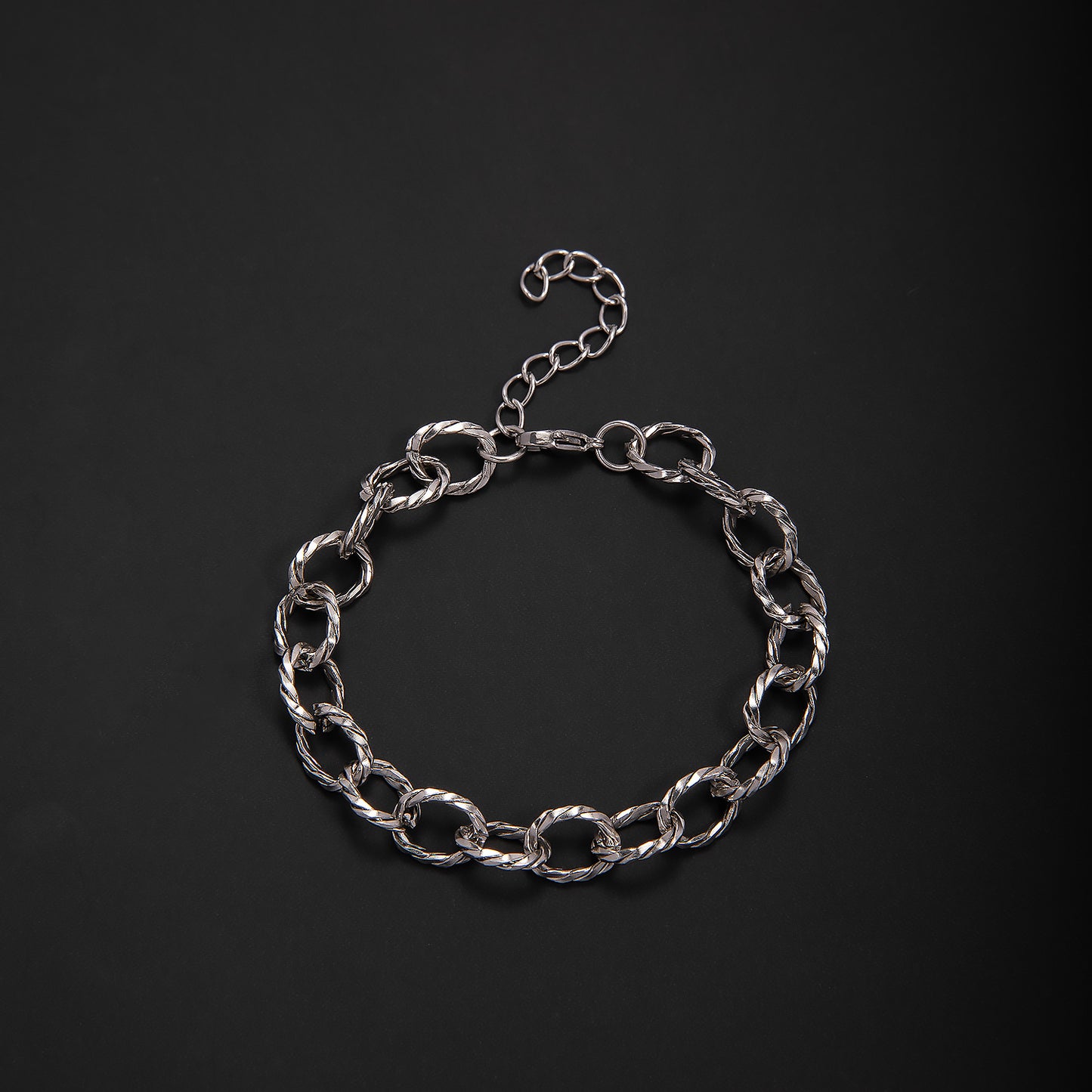 Interlaced Metal Link Bracelet Acalora