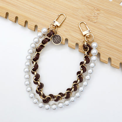 Chic Pearl-Chain Eyewear Holder Acalora
