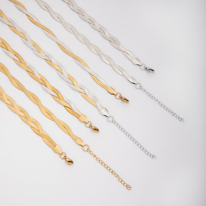 Elegant Textured Wire Bracelet Acalora