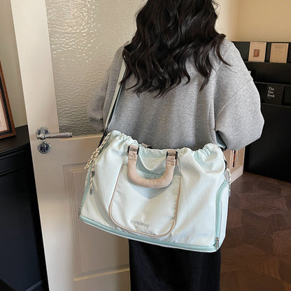 Women's Sport Bag with Practical Compartments and Ergonomic Carrying System Skanto
