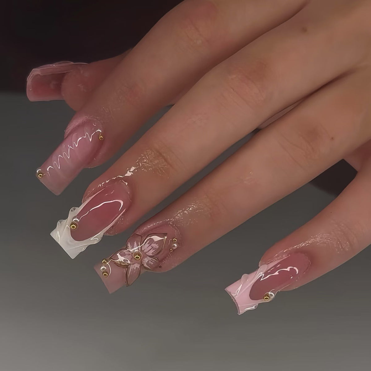 Artistic Floral Press-On Nail Extensions Acalora