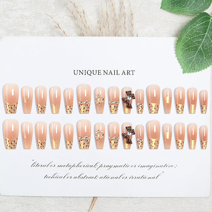 Artificial nail set with elegant appliqués Acalora