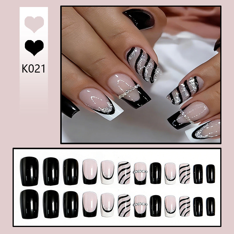 Artificial nail set with glamorous glitter and stripe designs Acalora