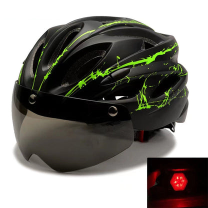 Bicycle helmet with integrated sun visor and optimal ventilation Karnz
