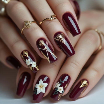 Trendy artificial nails with floral accents Acalora