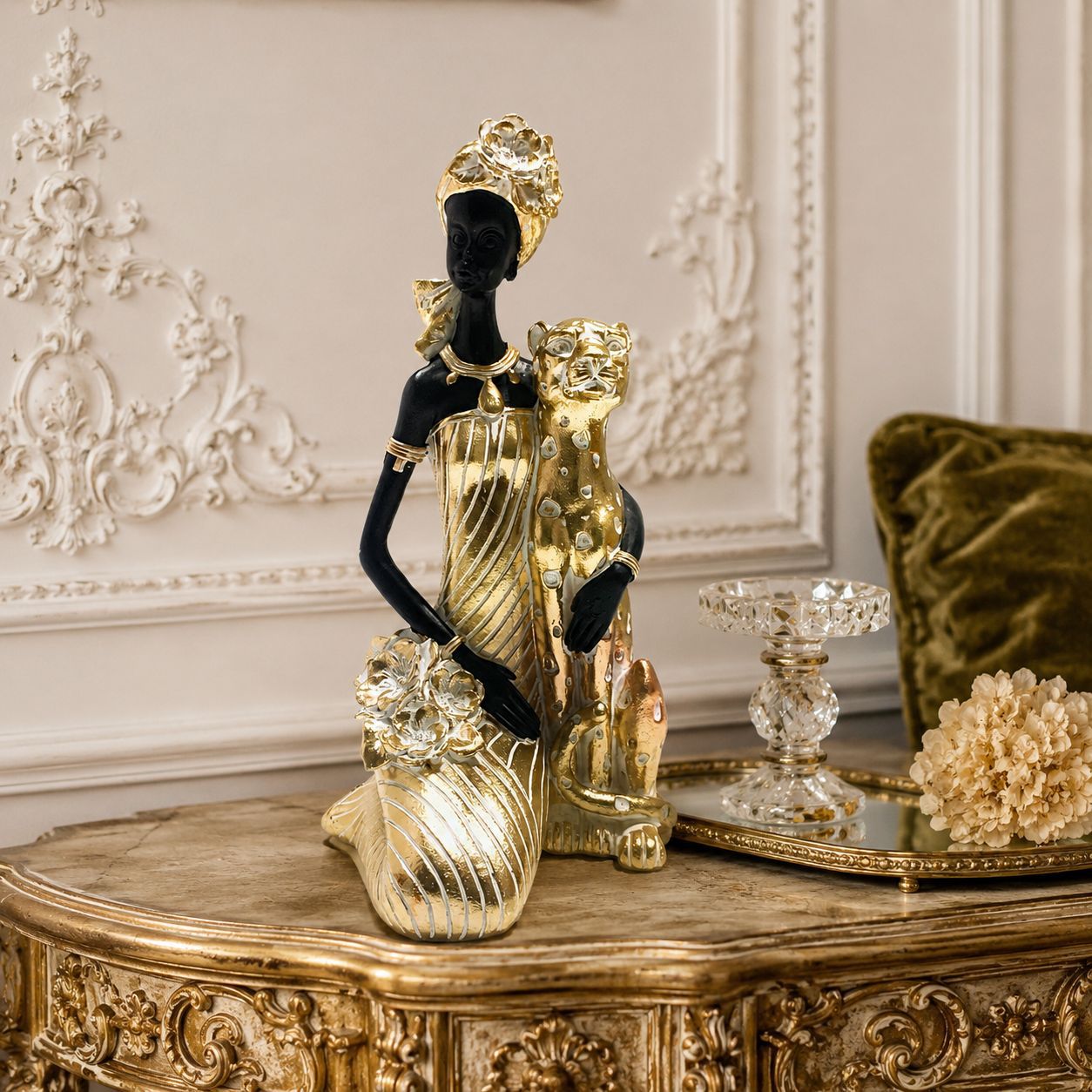 Elegant sculpture with leopard casting Acalora