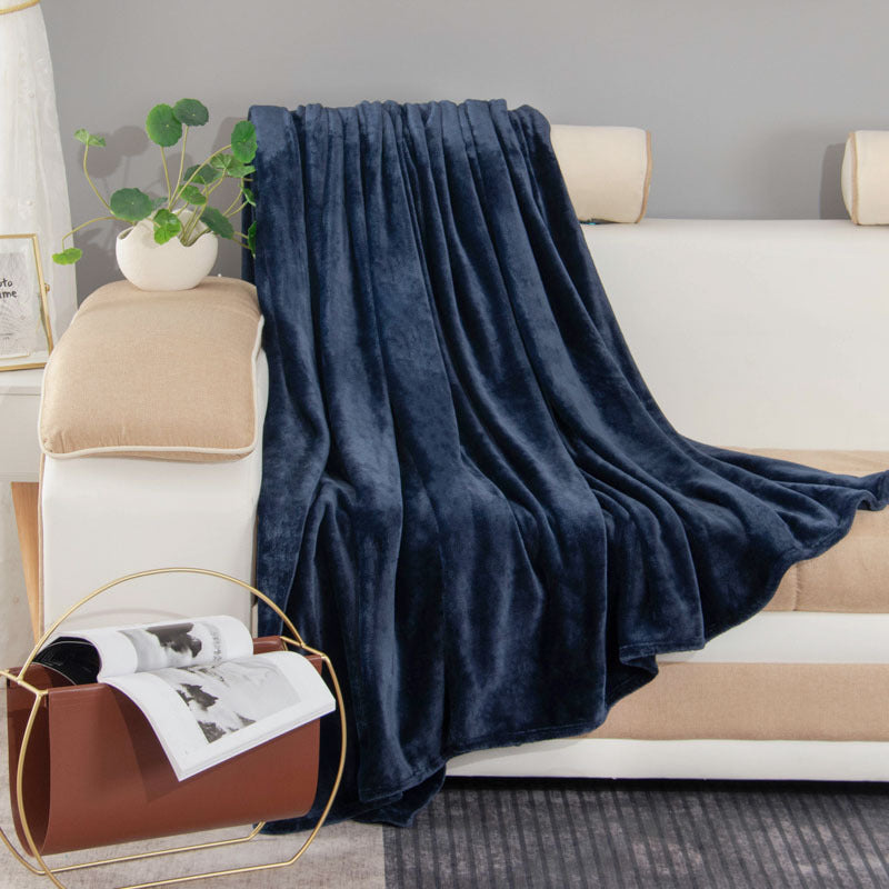 Ladies luxurious fleece blanket with soft texture Kalsten