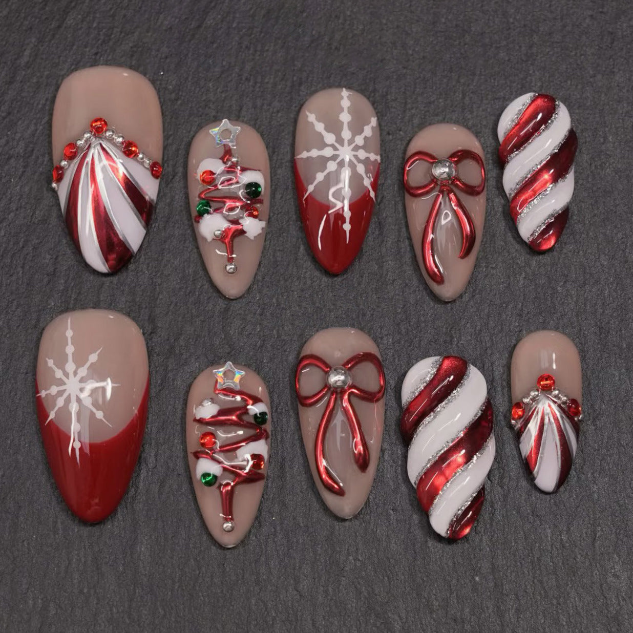 Artificial nail set with festive Christmas motifs and elegant decorations Acalora