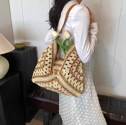 Handbag with artistic macrame design and flexible carrying comfort Skanto
