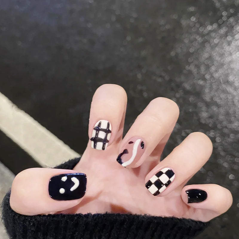 Creative nail art set with modern geometric patterns Acalora