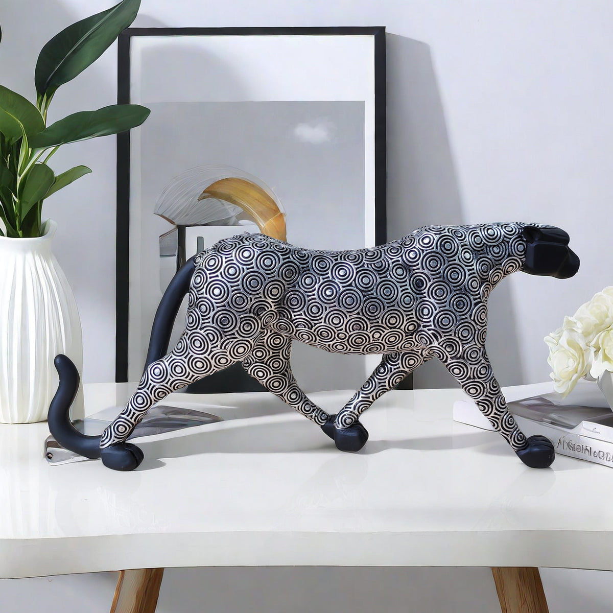 Artistic Decorative Wildcat Sculpture Acalora