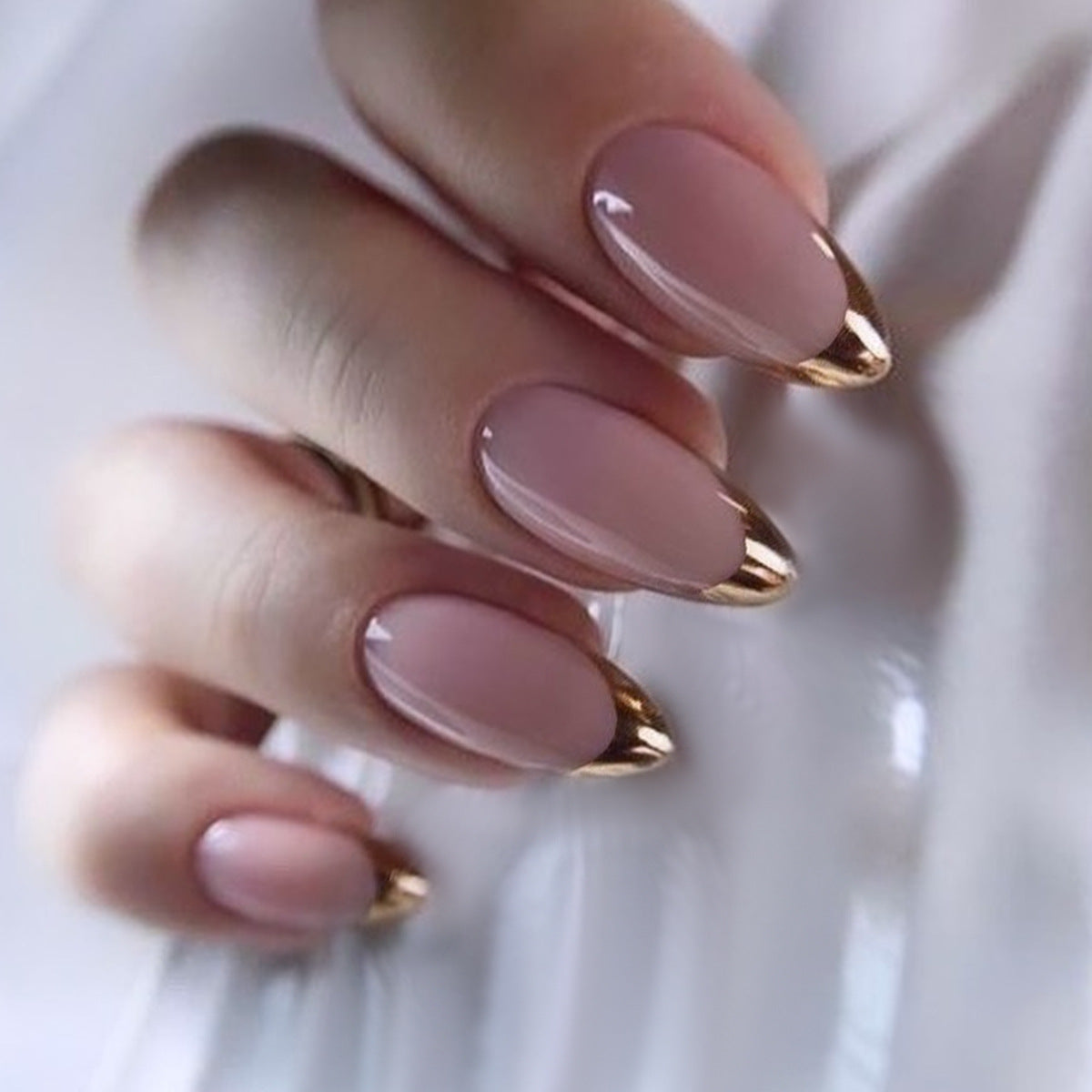 Elegant Press-On Nail Set with Gold-Tipped Design Acalora