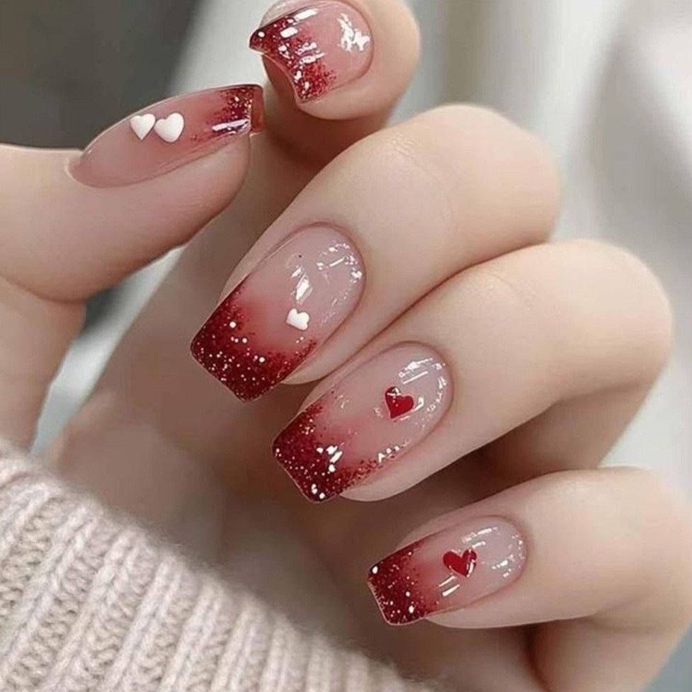 Artificial nails with romantic heart design and fine accents Acalora