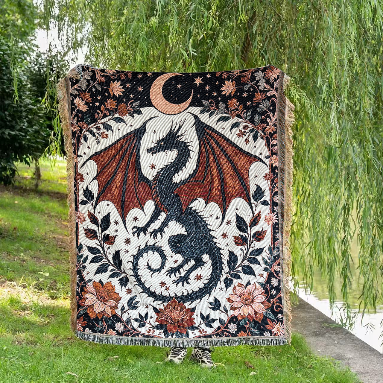 Artistic Dragon-Themed Tapestry Throw Blanket