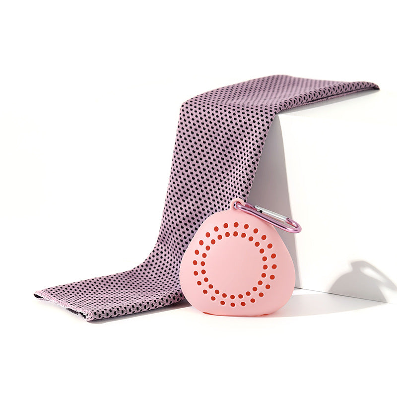 Unisex cooling towel in storage case Karnz