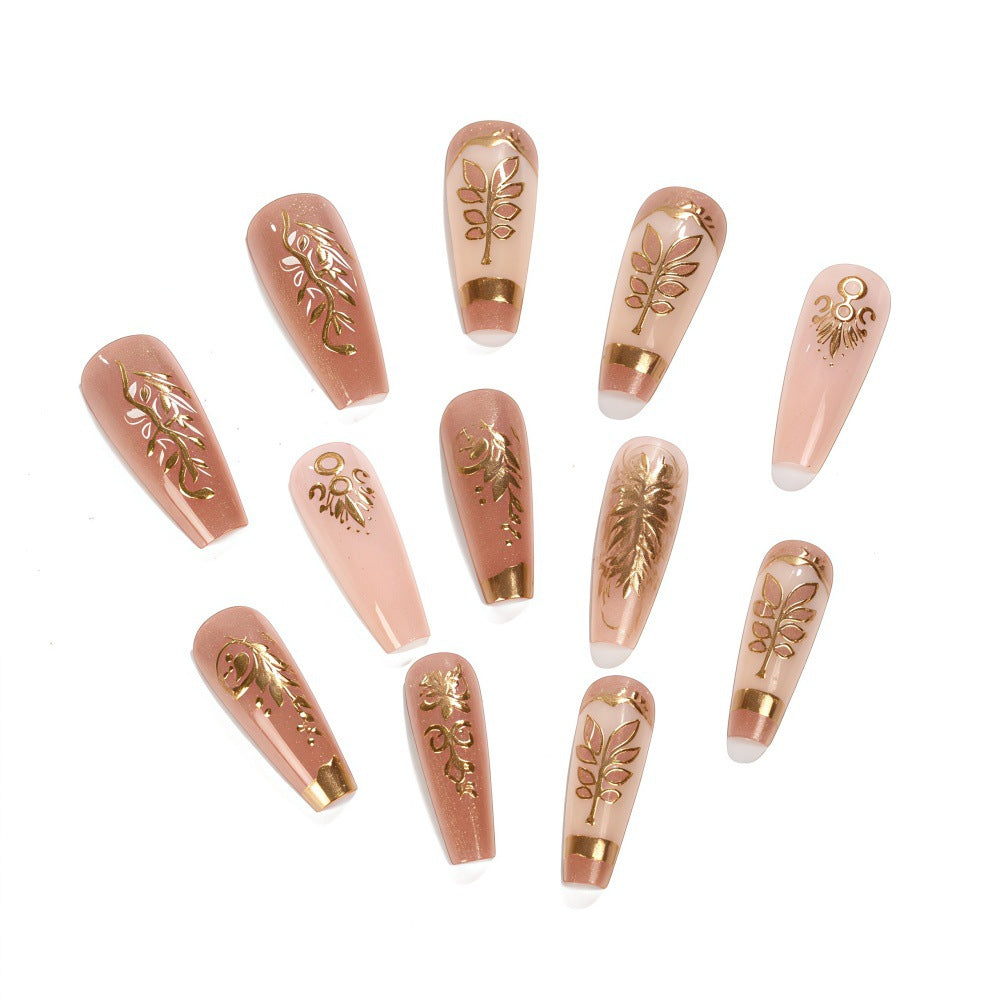 Elegant and artistically designed artificial nails Acalora