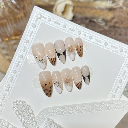 Artistic Leopard-Print Press-On Nail Set Acalora