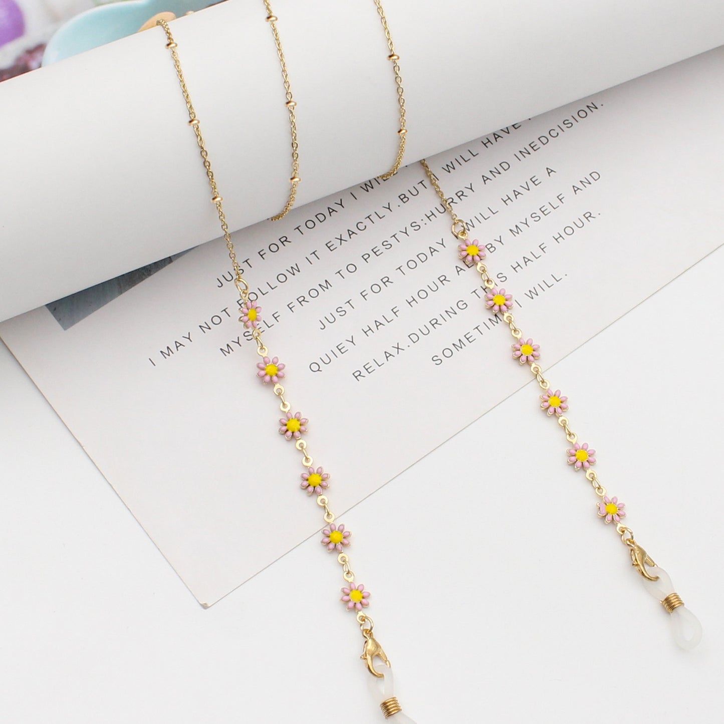 Floral Themed Eyewear Chain Acalora