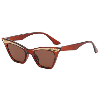 Ladies Cat-Eye Sunglasses with Luxurious Detail Bowlift