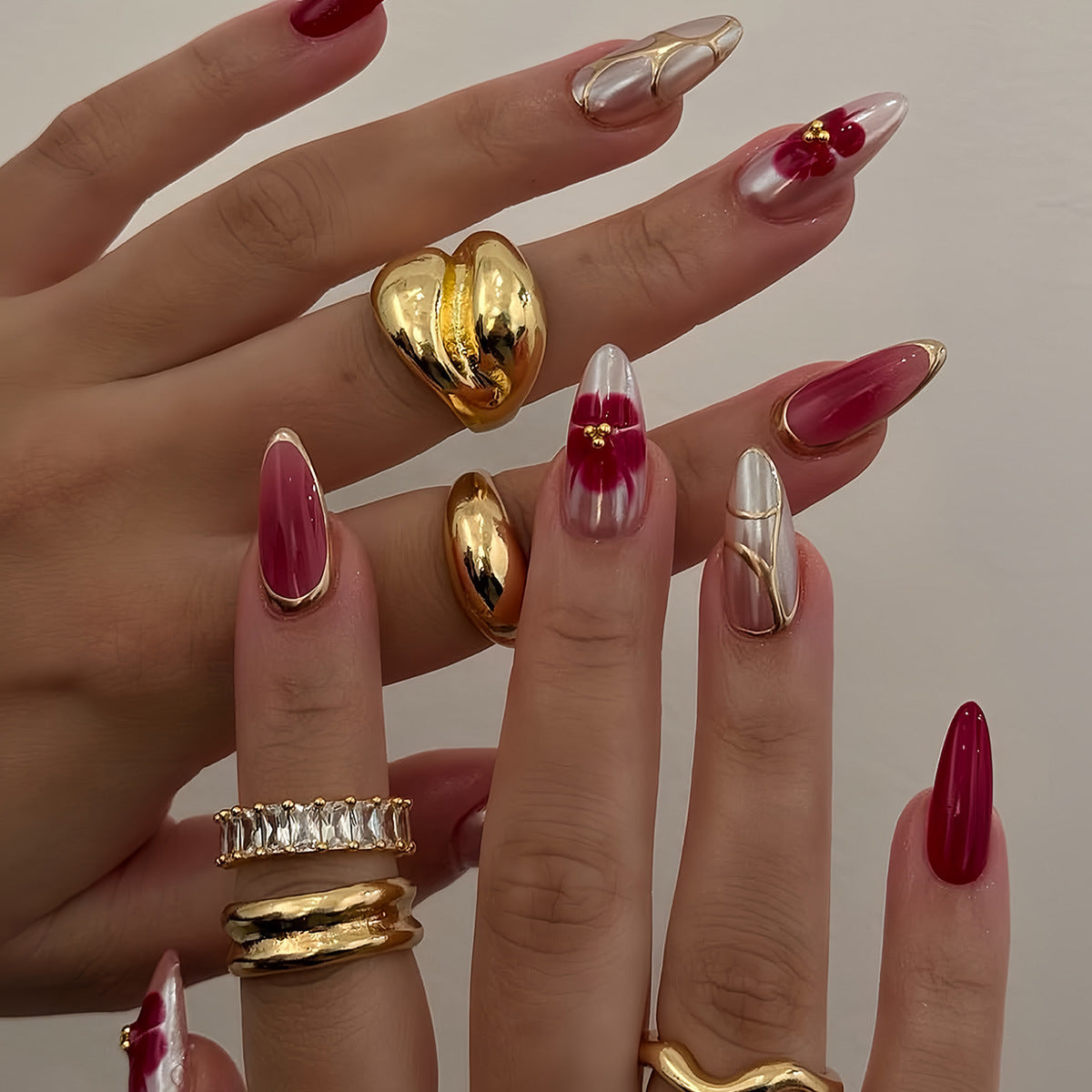 Artistic Press-On Nail Art Set with Floral Accents Acalora