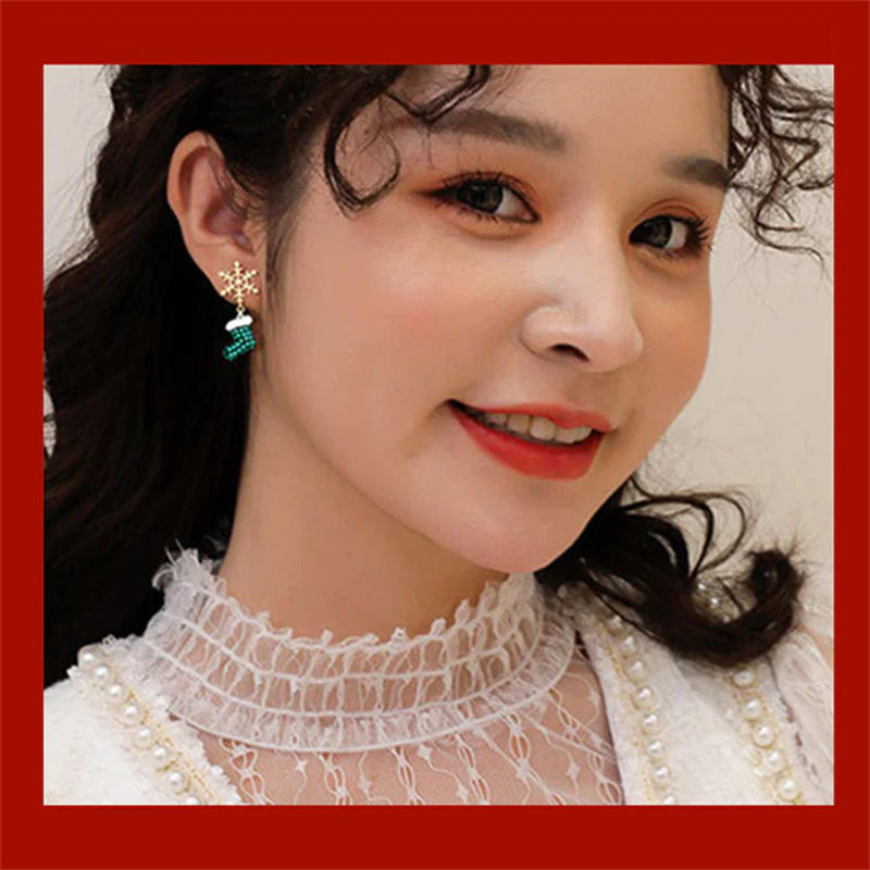 Skanto | Christmas Asymmetrical Earrings