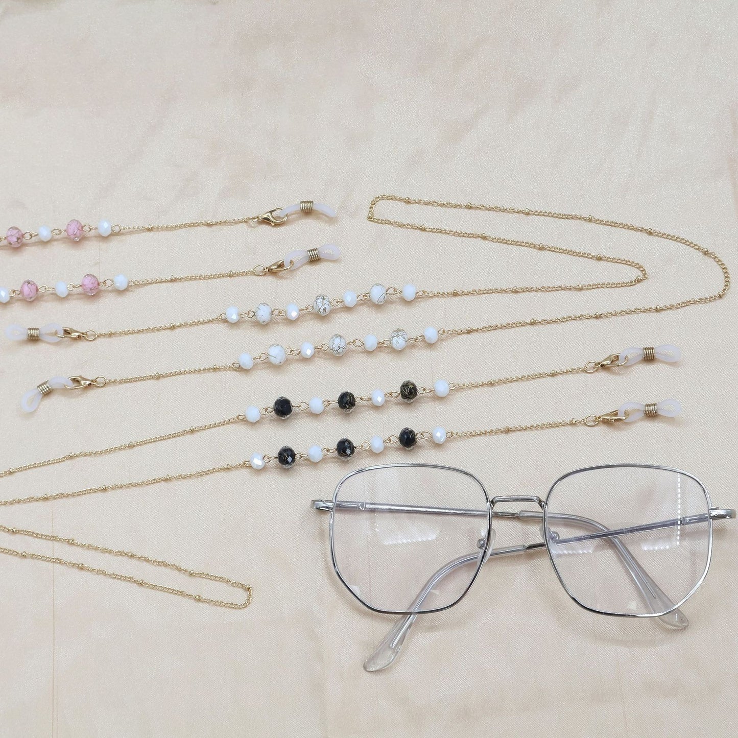 Fashionable Eyewear Chain Acalora