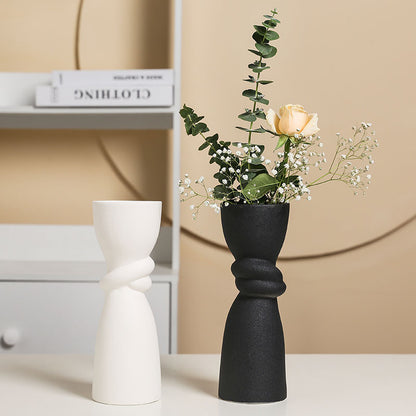 Elegant and contemporary ceramic vase Acalora