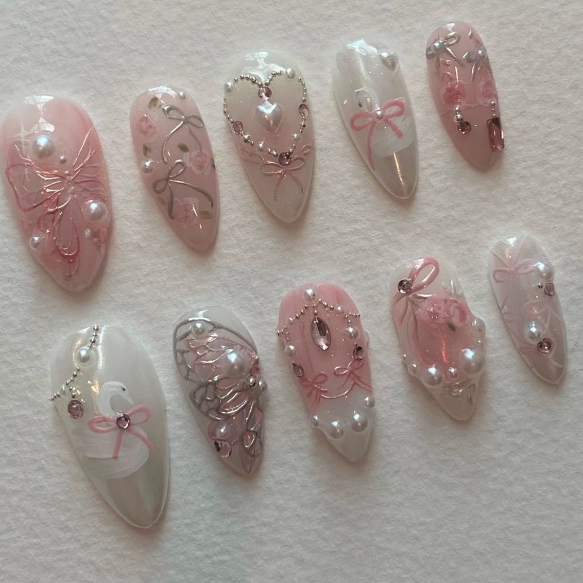 Elegant Decorative Press-On Nails Acalora