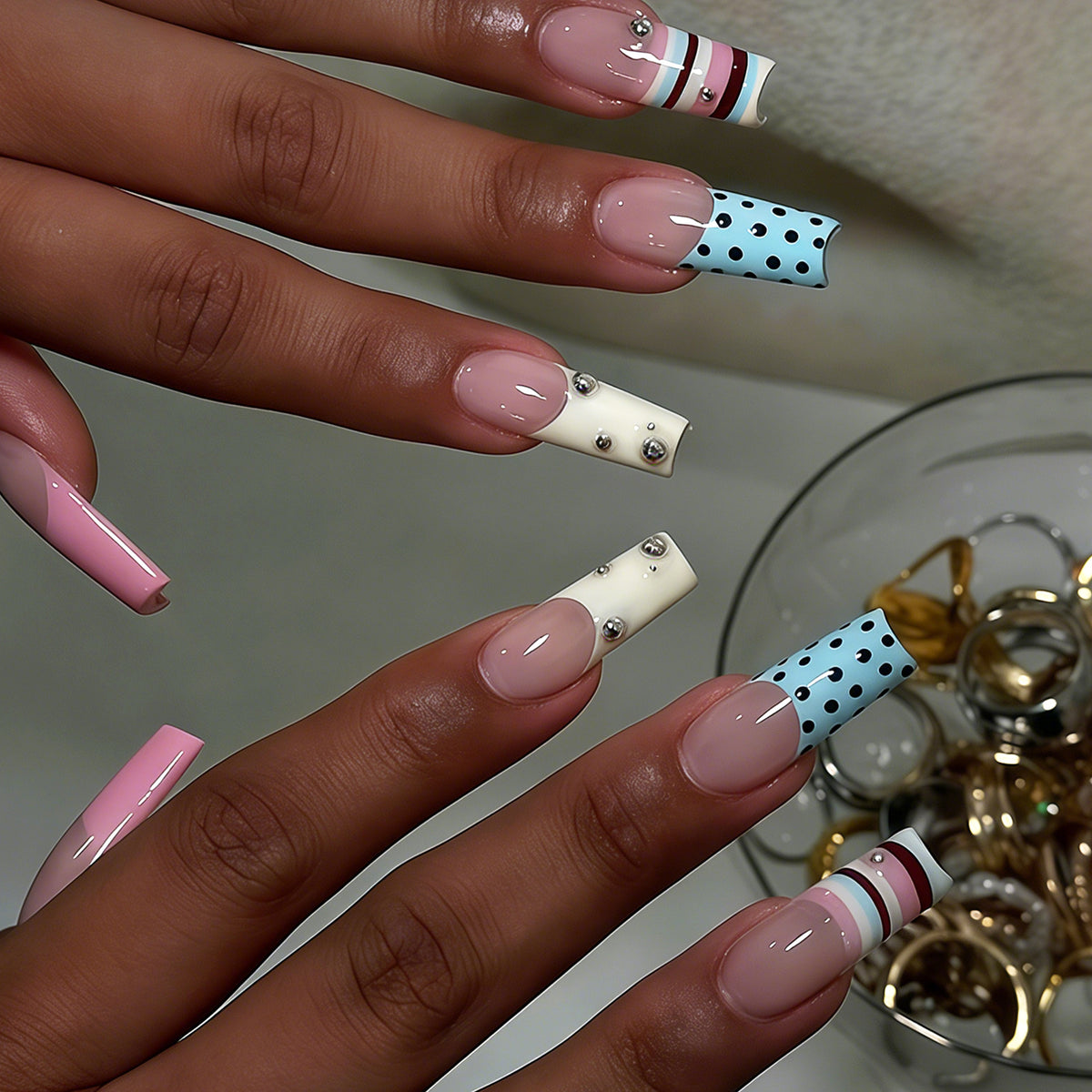 Decorative Press-On Nail Art with Intricate Patterns Acalora