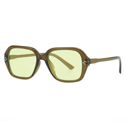 Women's fashionable oversized sunglasses in an elegant design Karnz
