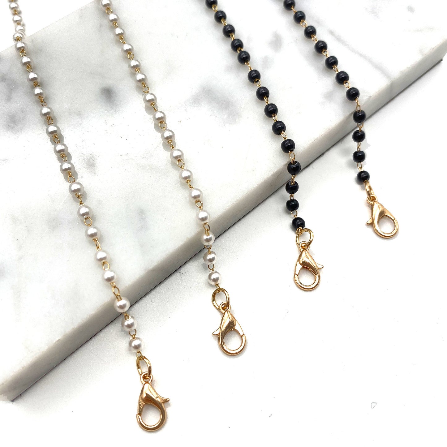 Beaded Eyewear Chain Acalora