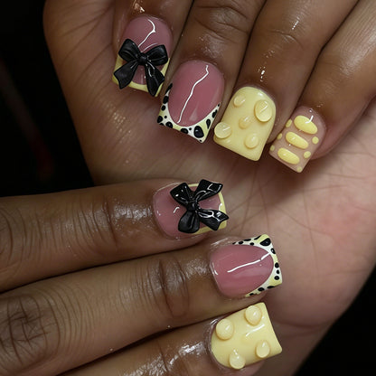 Creative Decorative Press-On Nail Set Acalora