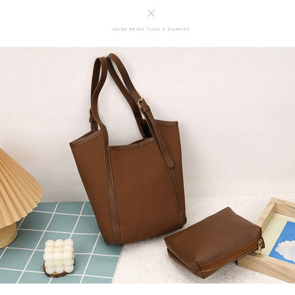 Minimalist Zip-Top Handbag Acalora