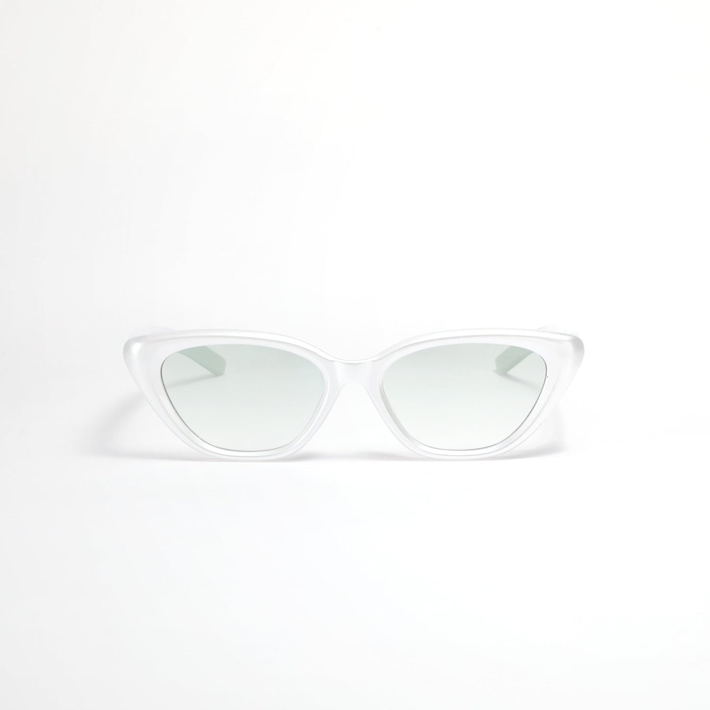 Women Cat-Eye Sunglasses with Transparent Design Bowlift