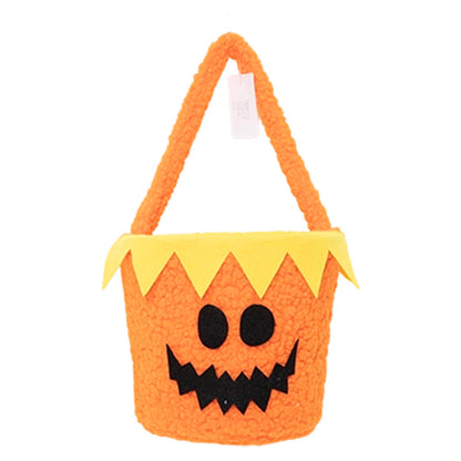 Playful gift basket with cute Halloween motif