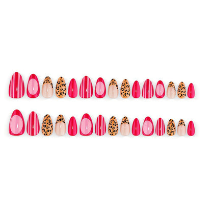 Artificial nails with trendy leopard and striped decorations Acalora