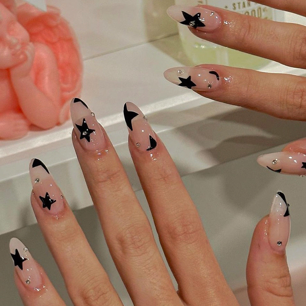 Artistic Press-On Nail Set with Star Design Acalora