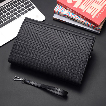 Elegant and Multifunctional Clutch Karnz