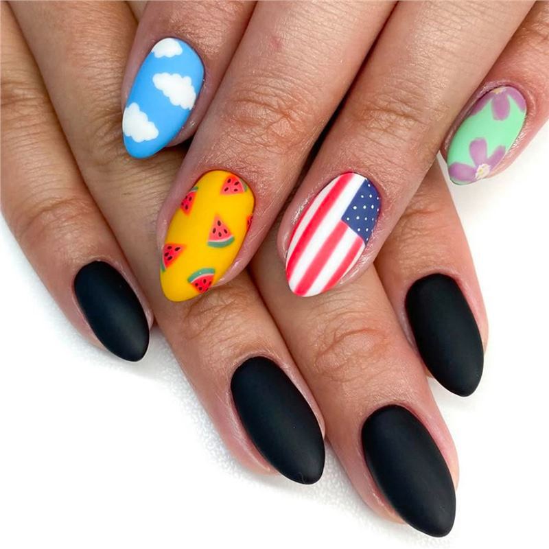 Creative Themed Press-On Nail Set Acalora