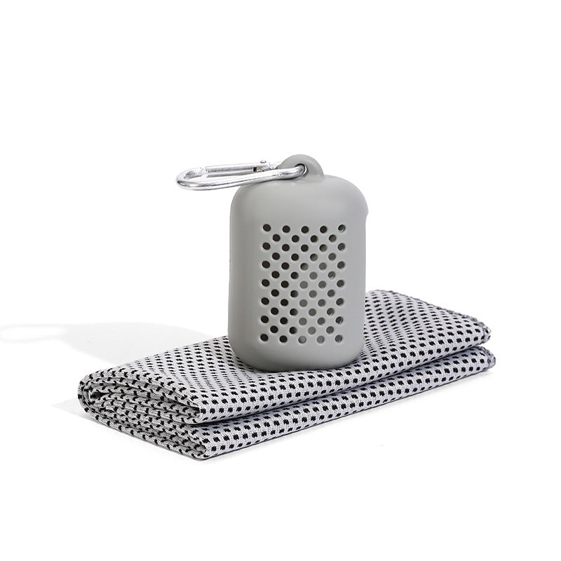 Unisex cooling towel in storage case Karnz