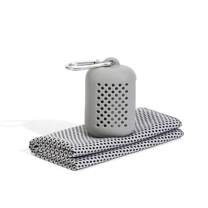 Unisex cooling towel in storage case Karnz