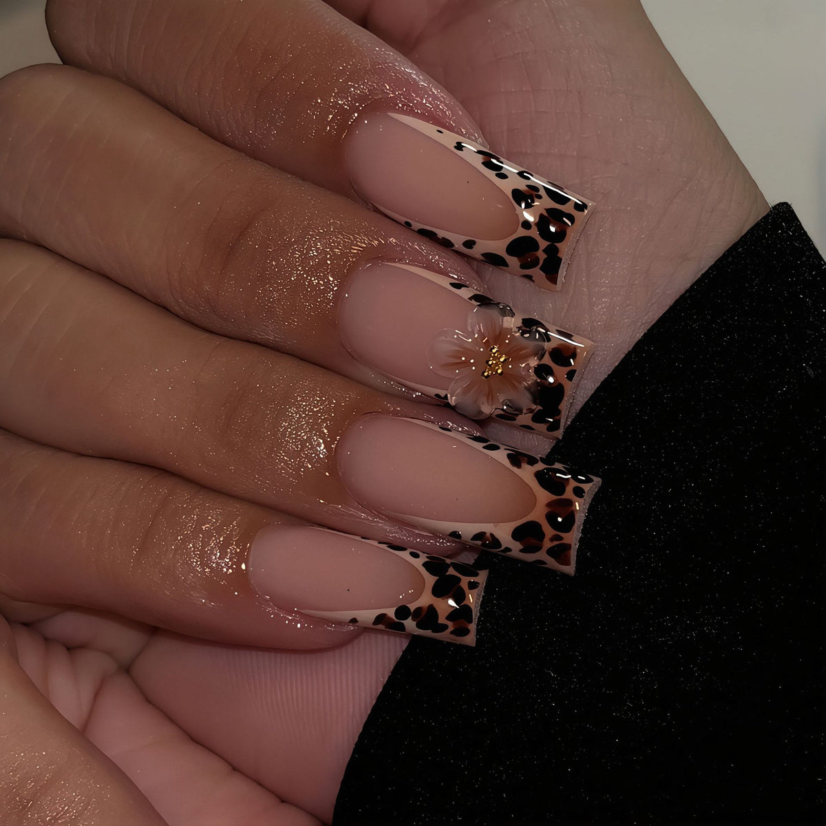 Artistic Floral Leopard Print Press-On Nails Acalora