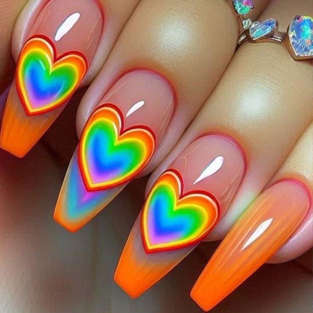 Artificial nails with romantic heart design and fine accents Acalora