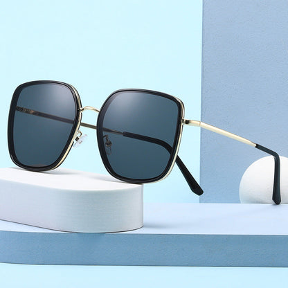 Ladies square sunglasses with luxurious metal frame and UV protection Kalsten