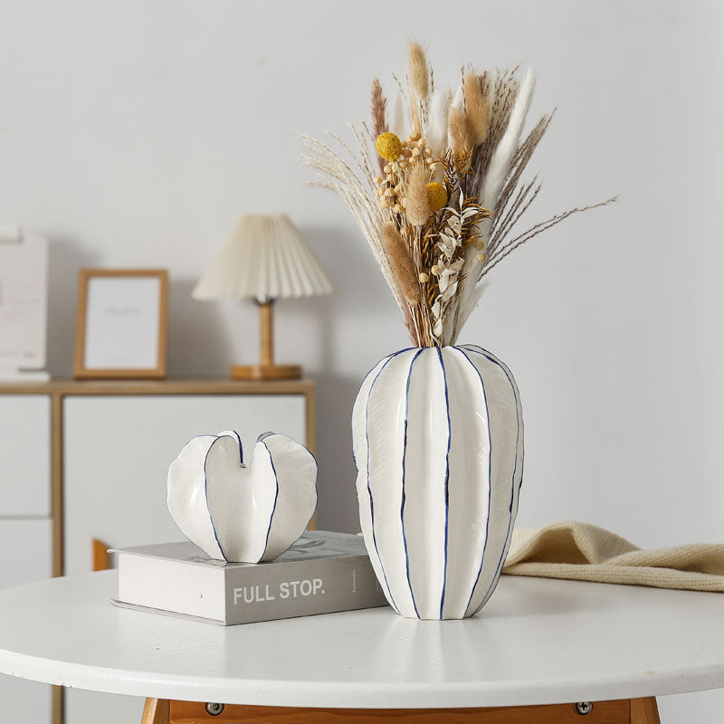 Decorative ceramic bowl in flower design Acalora