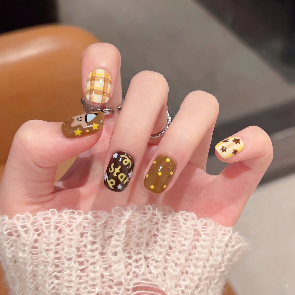 Playful Cartoon-Inspired Press-On Nail Set Acalora