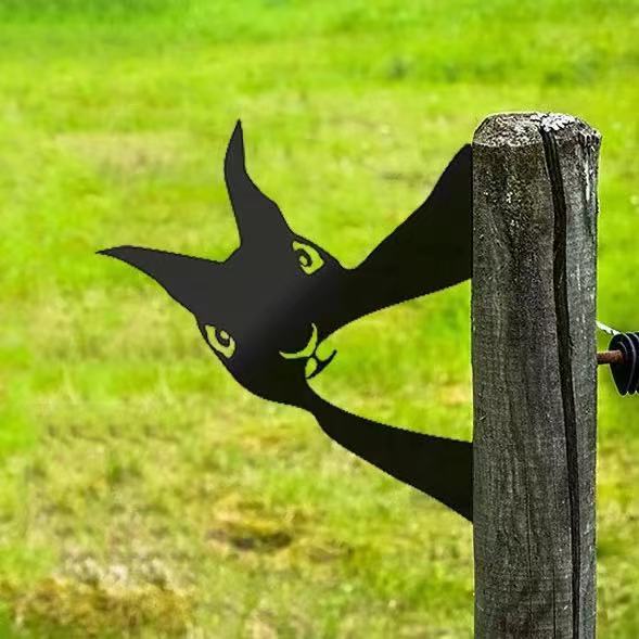 Outdoor Garden Farm Peeking Goat Metal Artwork Indoor Decor | Karnz