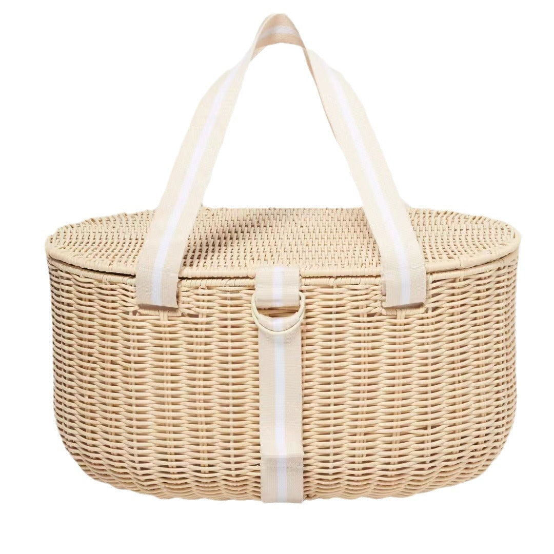 Women's picnic basket with integrated dinnerware set and practical insulation elements Karnz