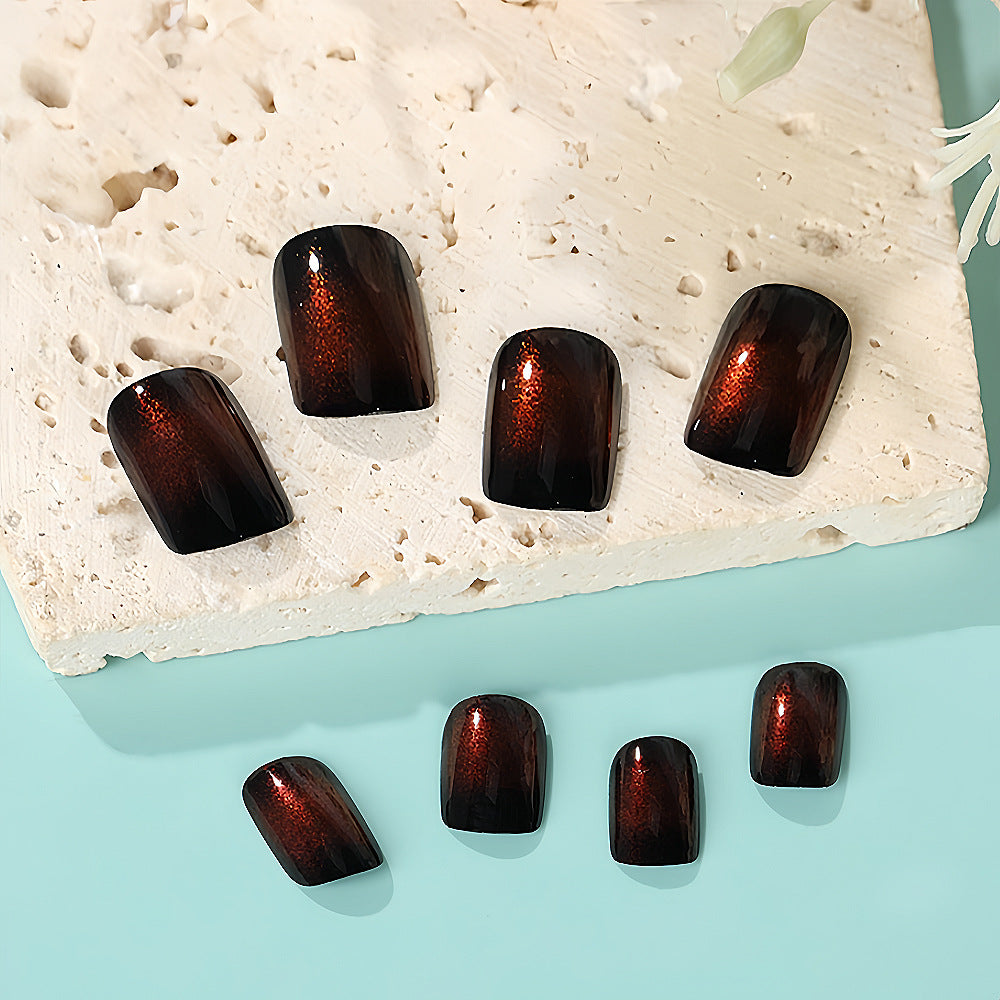 Elegant artificial nails with metallic shine and modern design Acalora